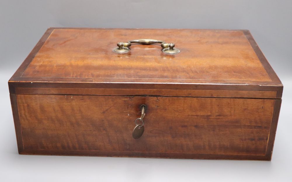 A Regency mahogany casket, with two enclosed side drawers, 43cm